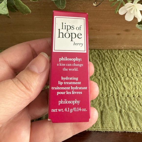Philosophy Lips of Hope Hydrating Lip Treatment  Berry New In Box - Picture 5 of 7